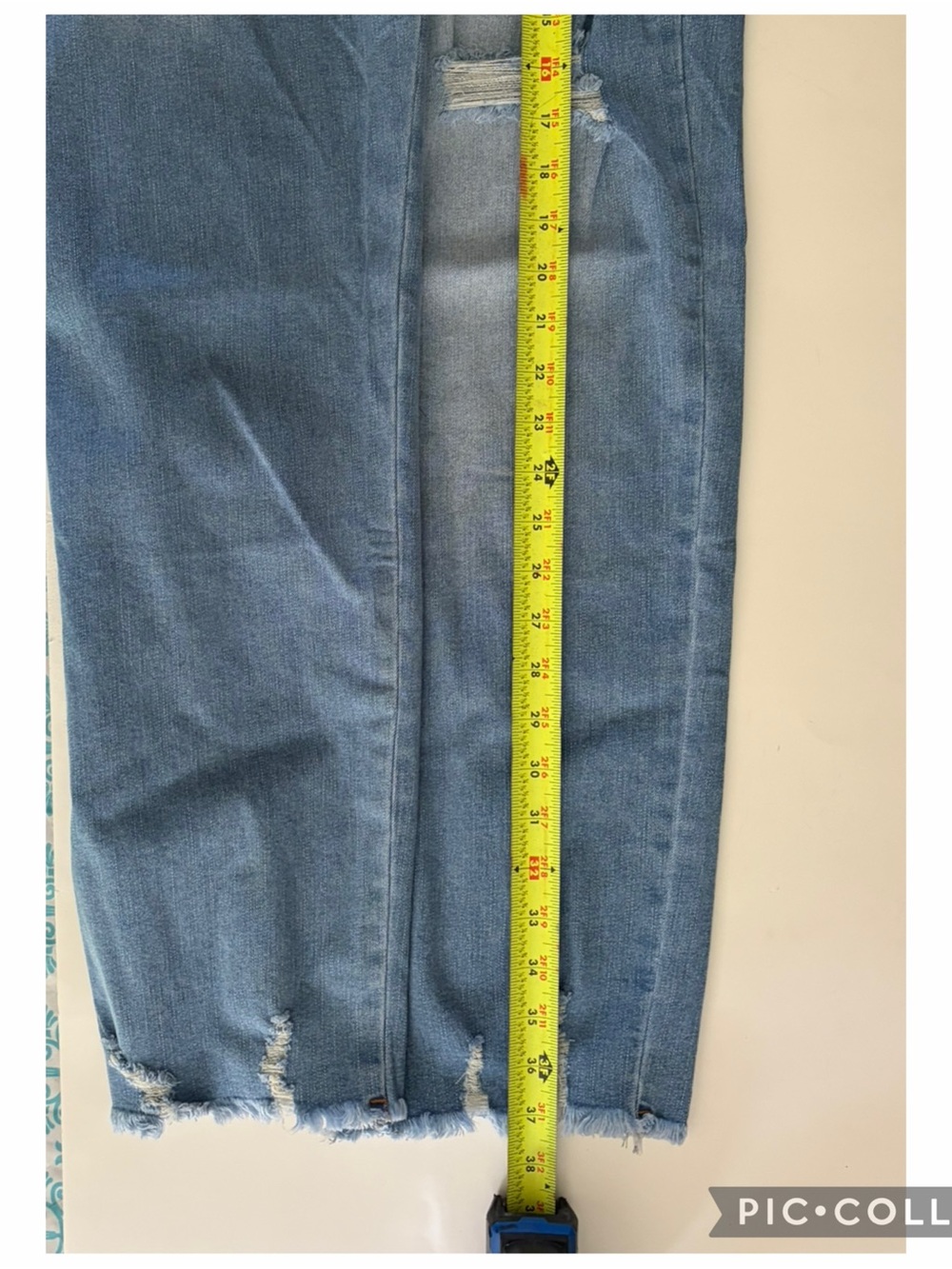 Women’s plus size 18 Distressed Jeans - Picture 4 of 7